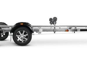 Rimorchio 8 ,35metri 2500 kg