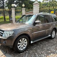 Mitsubishi Pajero v80 lungo instyle