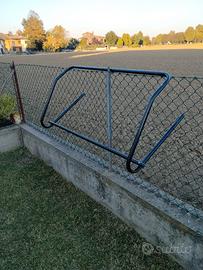 Porta gomme da parete