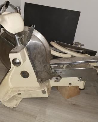Affettatrice d'epoca a volano OMEGA Tipo 370 