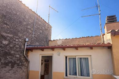 3 LOCALI A MARINO