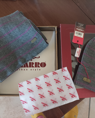 Cappello e sciarpa Charro nuovi con scatola