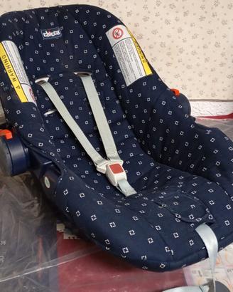 Seggiolino Auto Chicco Ovetto Artsana fino a 13kg