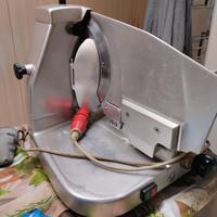 Affettatrice trifase