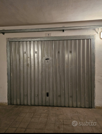 Garage box + posto auto