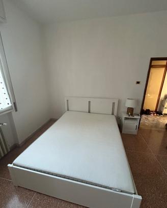 Letto matrimoniale e materasso ikea