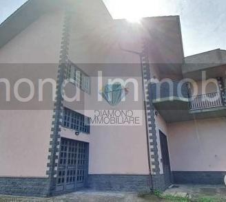 Villa singola con terreno a Linguaglossa Permuta