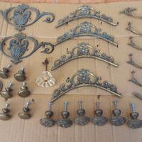 accessori in ottone per mobili d'epoca