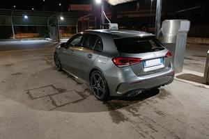 Mercedes benz a20d premium 4matic