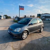 Toyota Yaris 1.0 3 porte Sol