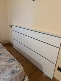 Testata letto matrimoniale