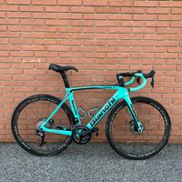 Bianchi oltre xr4 ultegra di2 disc