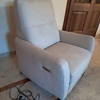 Poltrone nuove con meccanismo elettrico