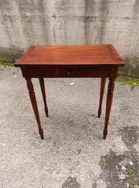 piccolo scrittoio in noce epoca 800 restaurato 