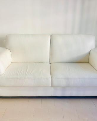 Divano in pelle bianco