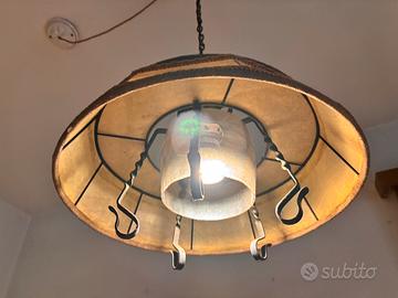 Sntico lampadario in pergamena