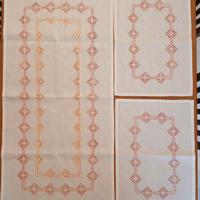 Parure matrimoniale centro comò e due centrini