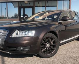 Audi A6 allroad 3.0 TDI 239 CV FULL OPTIONAL possi