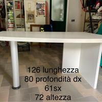 Scrivania in laminato bianco