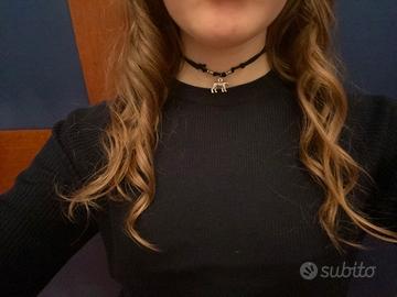 chocker in camoscio nero con  leopardo