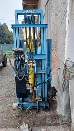 Sollevatore idraulico