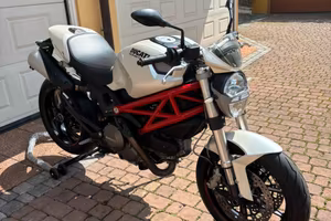 DUCATI MONSTER 796