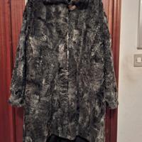 pelliccia di Astrakan grigio 