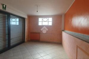 NEGOZIO A VILLAR FOCCHIARDO
