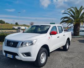 Pick Up Nissan Navara 2.3 dCi 4WD Con gancio di tr