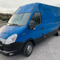 Furgone iveco daily 35s13 passo lungo 4,50 mt int