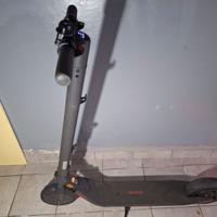 Monopattino Ninebot Segway E25