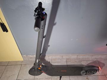 Monopattino Ninebot Segway E25