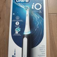 Spazzolino elettrico ORAL B Serie Io 3s nero nuovo