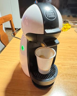Macchina del caffe Dolce gusto