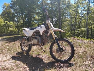 Pit bike Moto 140 CC anno 2024