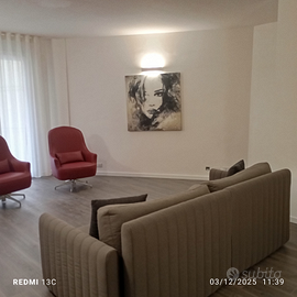 Studio interamente ristrutturato arredato palemro