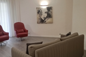 Studio interamente ristrutturato arredato palemro