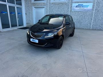 Ypsilon 1.0 FireFly 5 porte S&S Hybrid Silver