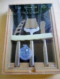 Taglia formaggi+ tagliere vetro