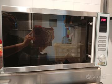Forno microonde professionale 