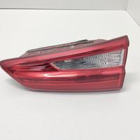 STOP POSTERIORE DESTRO INTEGRATO NEL PORTELLO KIA