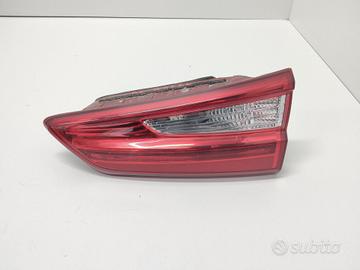 STOP POSTERIORE DESTRO INTEGRATO NEL PORTELLO KIA