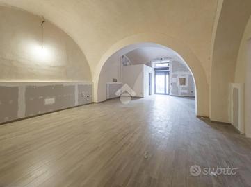 MULTILOCALE A MANFREDONIA