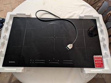 Piastra a induzione Hoover a 5 fuochi