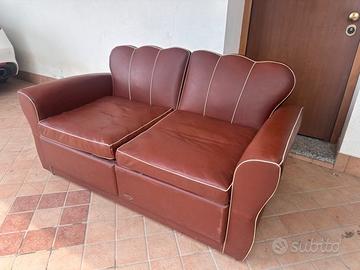 divano letto in simil pelle con letto 2 piazze