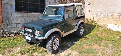suzuki samurai cabrio con capotta rigida 