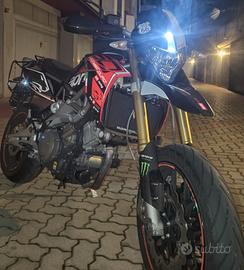 Aprilia Dorsoduro 750