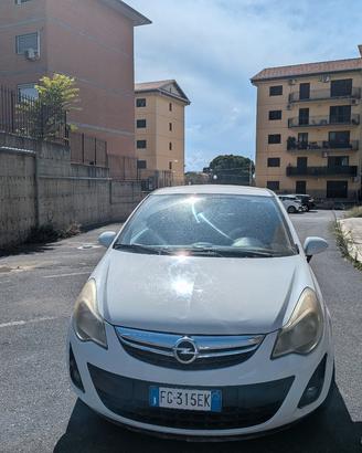 automobile Opel corsa