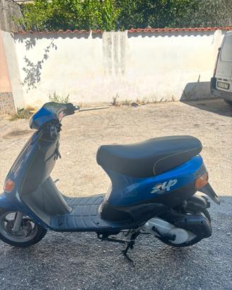 piaggio zip