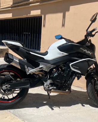 CFMOTO 800 NK Advanced 2025 – Come Nuova